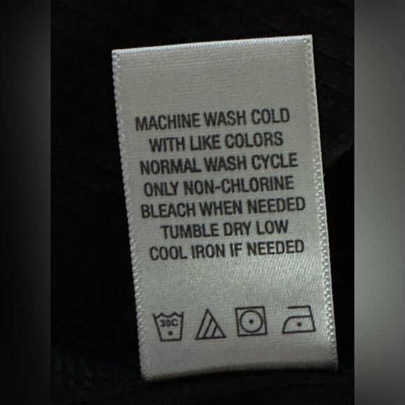 NWT Beacon Apparel Black Top with mother of pearl buttons Large - Picture 10 of 11